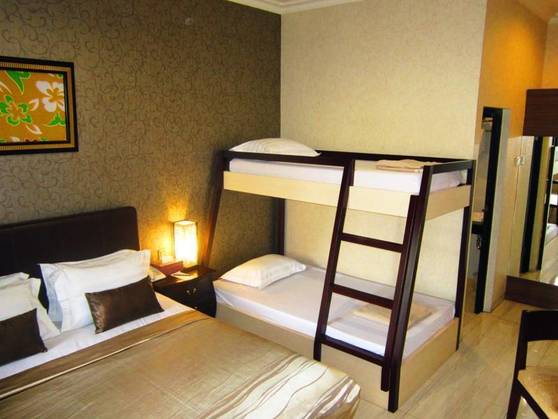 Hotel C3 Semarang Esterno foto